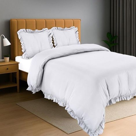Ruffled duvet cover 220x240 cm, includes 2 white pillowcases (65x65 cm) - 220x240 cm bedding set - Soft brushed microfiber duvet (1/5)