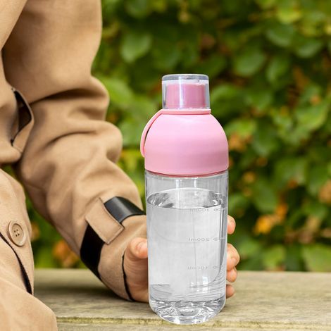 Gobelet à eau en plastique PC résistant aux hautes températures, design élégant et simple, avec graduation, portable, adapté à un usage domestique, gobelet pour infusion à froid, rose. (1/5)