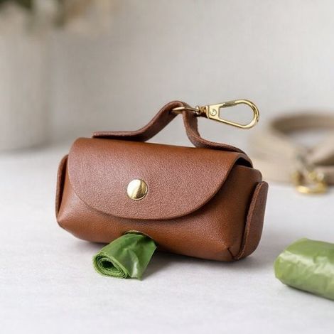 Hundekotbeutelhalter Stilvoller Nylonhalter mit Karabiner Kompakt & Modern Braun (1/4)