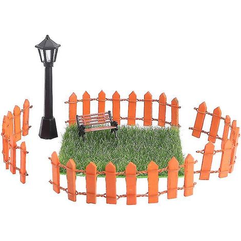 7 mini chaises de parc (1/3)