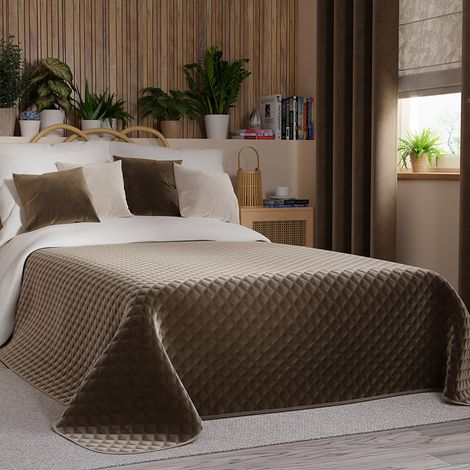Couvre-lit matelassé VELVI - Marron chaud - 170x210 cm (1/5)