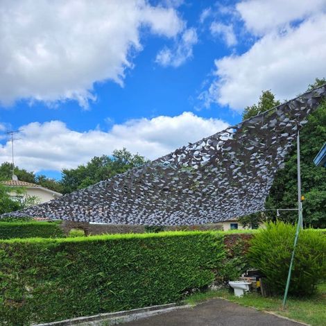 Filet de camouflage triangulaire gris 2x2x2m (1/5)
