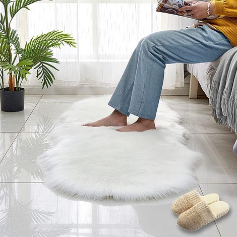 Faux Sheepskin Fur Rug, 60 x 180 cm Ultra Soft Thick Fluffy Rugs Non-Slip Shaggy Carpet Chair Couch Cover Fuzzy Rug for Bedroom Floor Sofa Living Room Nursery Rugs(White) (1/5)