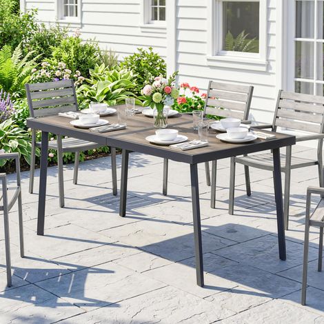 Table de jardin rectangulaire pour 6 personnes avec plateau imitation bois, en acier et PSPC, 145 x 85 x 72 cm, grise (1/5)