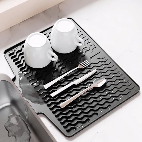 Tappetino scolapiatti in silicone con funzione drenante, per piani cucina, antiscivolo, per lavelli, griglie di scolo per piani cucina, resistente al calore (nero). (1/5)