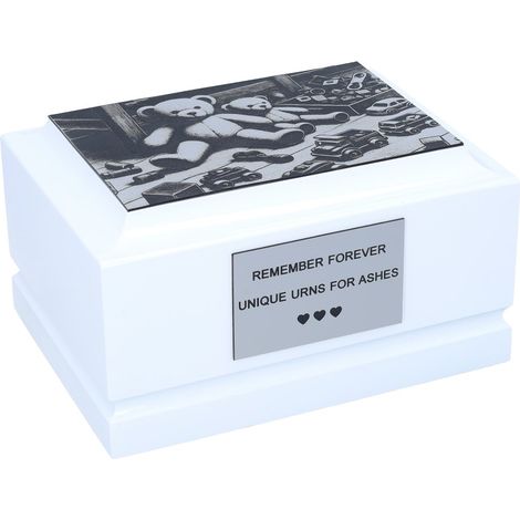 Urna infantil blanca, grabada con juguetes, personalizada Urna infantil blanca con juguetes, personalizada (1/3)