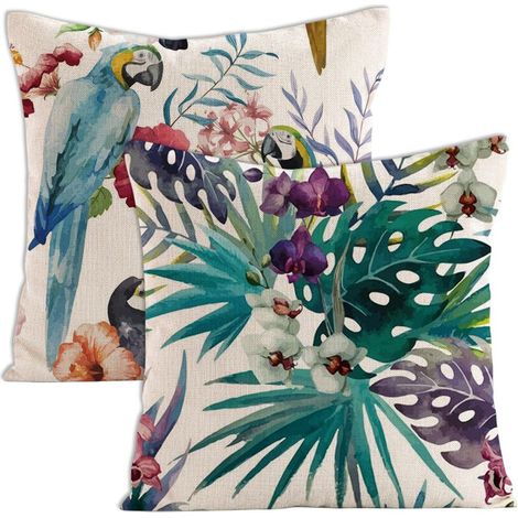 Ensemble de 2 housses de coussin décoratives à motifs floraux tropicaux (fleurs, palmiers, feuilles, flamants roses, perroquets, oiseaux), format carré standard 45 x 45 cm, style aquarelle estivale. (1/5)