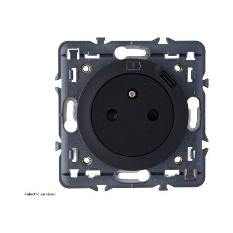Legrand – Prise de courant USB Type-C encastrée 250V 16A – 1 poste 2P+T – Finition noire – Gamme Céliane 2024