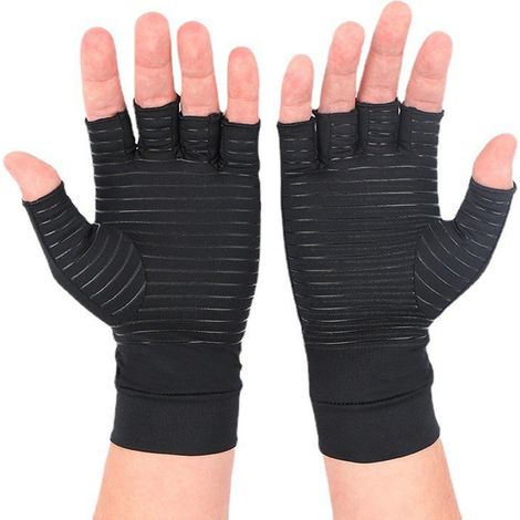 Gants de compression en cuivre pour l'arthrite. Ces gants de compression sans doigts soulagent la douleur et traitent l'arthrite. (1/5)