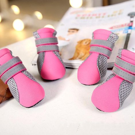 Bottes d'été souples, antidérapantes et ajustables pour protéger les pattes des petits chiens, fabriquées en maille de trottoir douce, respirante et résistante à la chaleur. (1/5)