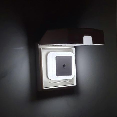 Veilleuse LED à prise murale, veilleuse pour enfants, veilleuse à détecteur de lumière, veilleuse murale pour chambre d'enfant, pour bébé/salon/cuisine/escalier (1/5)