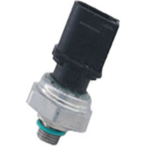 52CP57-01 est un capteur de pression d'huile moteur pour pièces automobiles Volvo. (1/2)