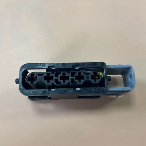 Faisceau de câbles pour connecteur automobile 1544551-1 à 5 broches (1/4)