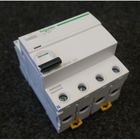 Interrupteur différentiel 40A 4P 30mA type Ac 380-415V CA 50/60 Hz bornes vis Acti9 ID (1/2)