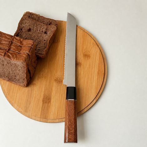 Couteau à pain dentelé acier inoxydable nouveau modèle, trancheuse toast gâteau rétro 32 cm 110 g – Livraison gratuite (1/5)
