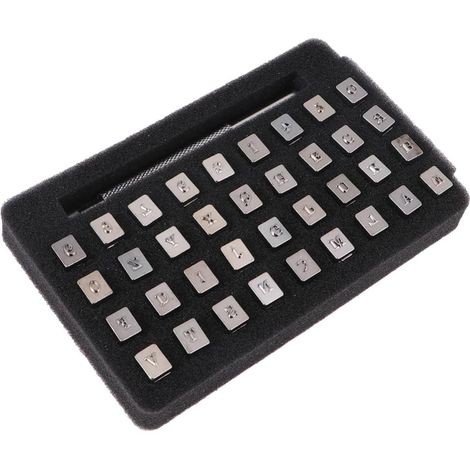 Strumento per fustellare lettere dell'alfabeto da 3 mm (1/5)