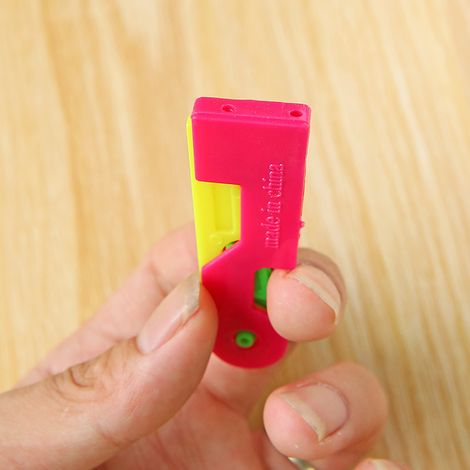 6 pièces enfile-aiguilles automatiques en plastique pour couture, dispositif de passage du fil (1/5)