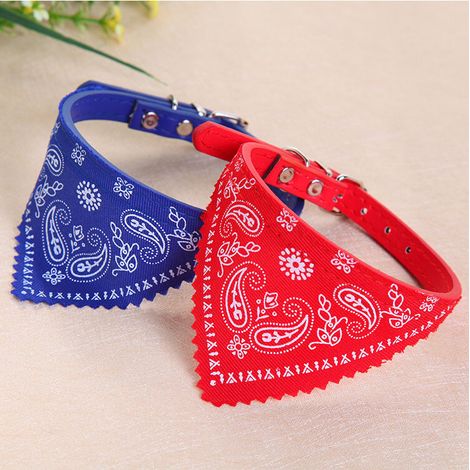 Lot De 2 Colliers Pour Chien bandana 50cm Noir & RougeÉcharpes pratiques pour chiens, colliers triangulaires pour chats, serviettes de salive, fournitures pour animaux de compagnie (1/4)