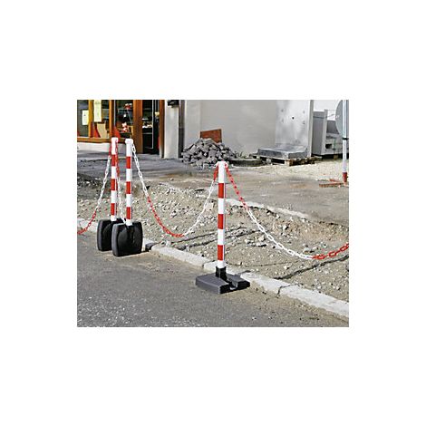 Ketten-Sperrpfosten Set, Ausführung Hartgummifuß, Pfosten Kunststoff schwarz-gelb, 6 Kettenständer, 10 m Kette, 10 Verbindungsglieder + Haken