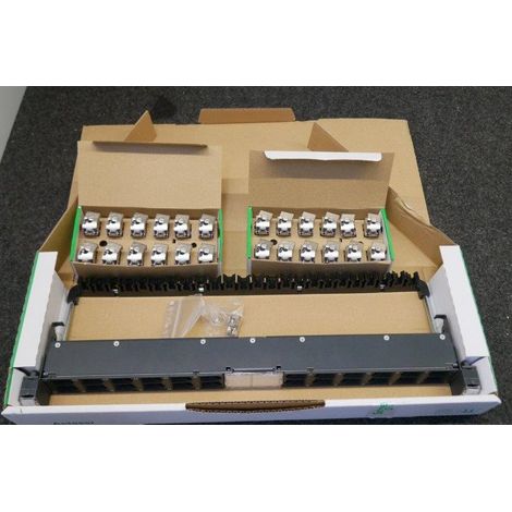 Panneau d'angle 19P 1U 24 ports équipés de prises RJ45 S-One STP Catégorie 6A Actassi SCHNEIDER