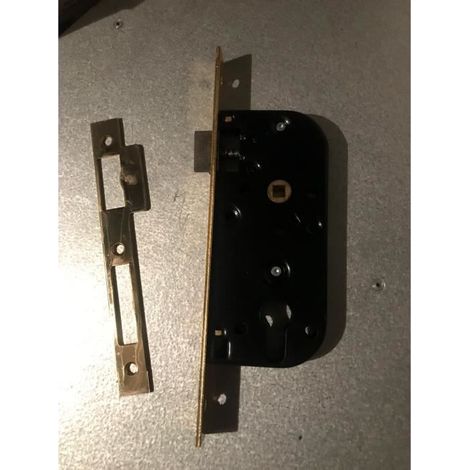 SERRURE A LARDER D45 AXE 40MM EA 70MM CLE I TET LAITON BC