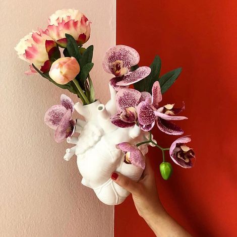 Vase décoratif en résine en forme de cœur anatomique, sculpture, vase pour la maison, pot de fleurs, vase de bureau, cadeau artistique (1/5)
