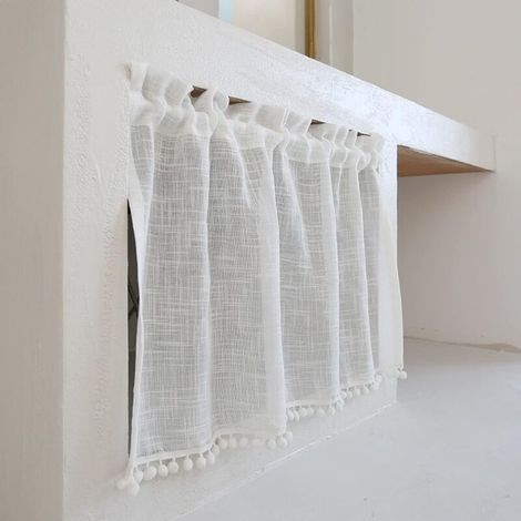 Kurzer Café-Gardine für kleine Fenster, 130 x 80 cm – Schlichtes, weißes, transparentes Leinen-Baumwoll-Gemisch – Mit Stangendurchzug – Für Küchen und Bistros (1/4)