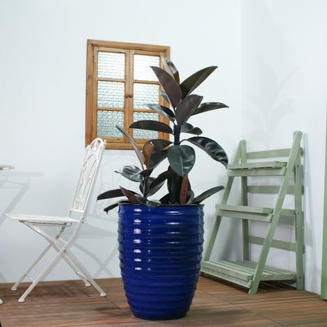 Grand vase de jardin en terre cuite émaillée (Ø 42 cm × 54 cm), bleu profond brillant, finition nervurée, poreux et anti-givre, avec évacuation d'eau pour plantes d'extérieur et d'intérieur. (1/5)