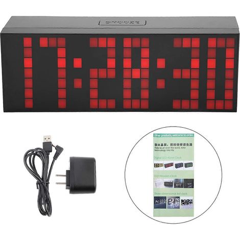 Ce grand réveil LED à 6 chiffres est doté d'un calendrier et d'une fonction snooze et peut être accroché au mur ou posé sur une table. (1/5)