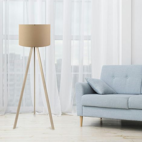 Pier Import – Lampadaire trépied effet bois clair – Abat-jour beige – Hauteur 140 cm – Longueur câble 200 cm – Protection IP20 (1/3)