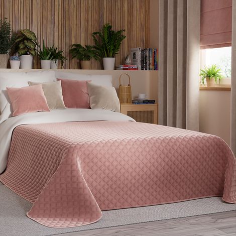 Couvre-lit Velvi 220x240cm - rose poudré à motif géométrique (1/5)