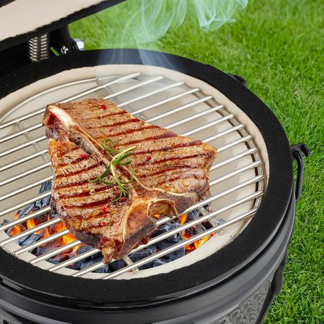 Keramischer kamado grill - vielseitig zum grillen und backen