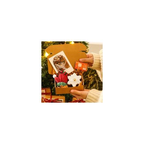 Bougies coniques de Noël, bougies chauffe-plat en forme de bonhomme en pain d'épices avec boîte cadeau, bougies en cire faites à la main pour décoration de fête de Noël, décorations de table pour la m