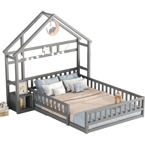 Letto per bambini 140x200 cm a casetta con sponda di sicurezza e comodino, in legno grigio, struttura bassa per cameretta, ideale per un sonno sereno  CHICFURN (1/5)