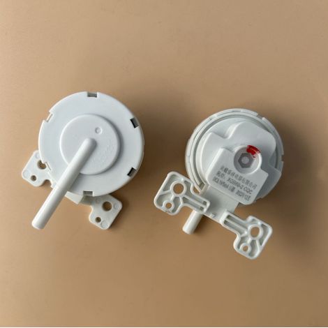 Repair and maintenance of water level sensor parts for fully automatic drum washing machines electronic pressure control.