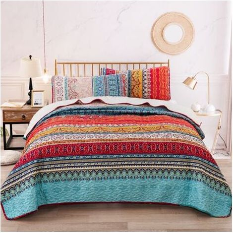 Couvre-lit matelassé bohème double 220 x 240 cm – 3 pièces avec taies d'oreiller – Microfibre douce et hypoallergénique – Réversible et résistant aux plis (1/5)