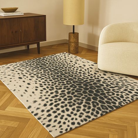 Bobochic – Tapis poils ras 120x170 cm – Motif léopard noir – Polypropylène – Tissé à la machine – Pour intérieur – Épaisseur 1,15 cm (1/5)