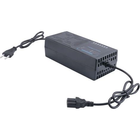 Chargeur 72 V 20 Ah pour véhicules électriques. Affichage à 7 LED. Protection contre les courants de fuite à la terre. Prise européenne avec fonction de charge par impulsions. (1/4)