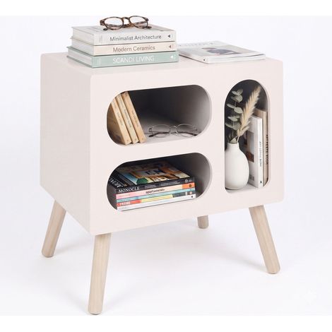 Comodino scandinavo in pino bianco con 3 ripiani ovali. (1/5)
