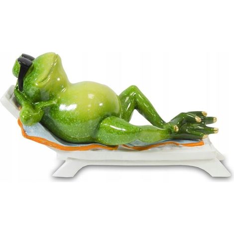 Froschfigur auf einem Liegestuhl (1/5)