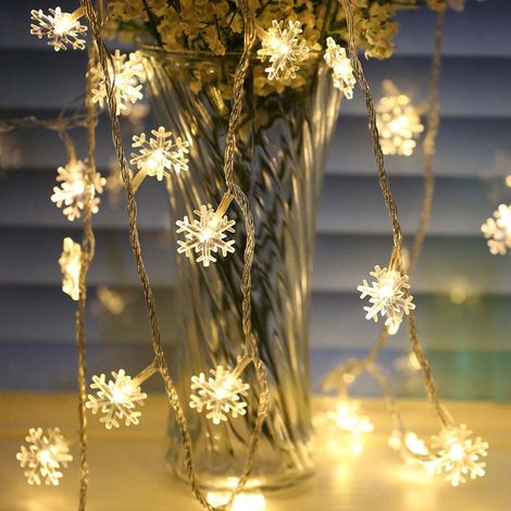 Décorations de Noël et de mariage, guirlande étoiles et flocons de neige, 20 LED, boîtier lumineux à piles (6 mètres, 40 LED, version à piles blanc chaud).