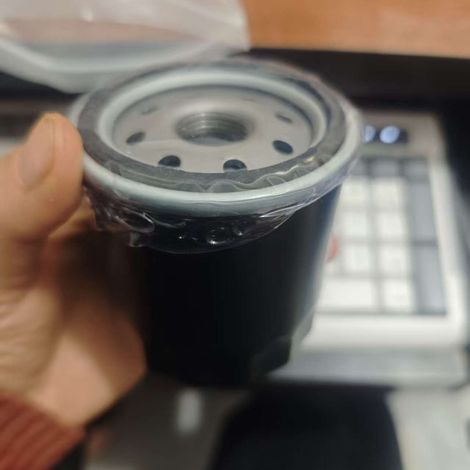 Motorcycle oil filters suitable for FB460V, FC150V, FC400V, FC401V, and FC420V models. (1/4)