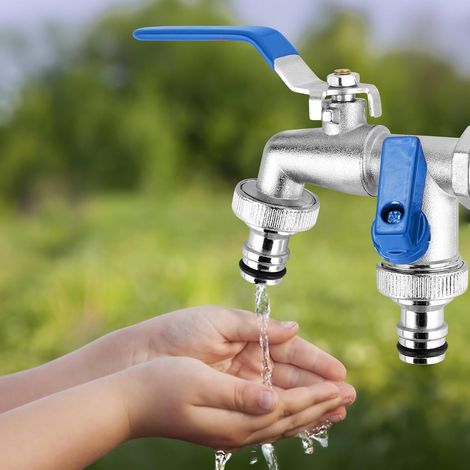 Grifo doble para jardín, con salida de agua de 1/2" y 3/4", e incluye 2 conectores para manguera. (1/5)