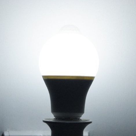 LED-Lampe mit Bewegungsmelder, E27-Schraubsockel, intelligente Infrarotbeleuchtung für Flure und Treppenhäuser, energiesparende Beleuchtung. (1/5)