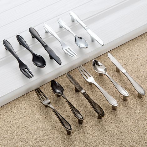 2025 Kreativer Griff, modern, schlicht, Messer und Gabel, Löffel, Geschirr, Schranktür, helles Silber, mattschwarz, Bronze, Schrankmöbelgriff (1/3)