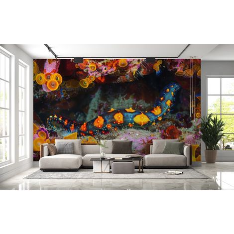Papier peint animaux - serpent orange et noir parmi les coraux - 150 x 250 cm (1/2)