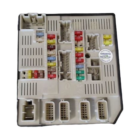 [PRODUIT D'OCCASION] Boite A Fusibles RENAULT Megane ♻️ Ref Oe. 284b69854r - Garantie à vie (1/5)