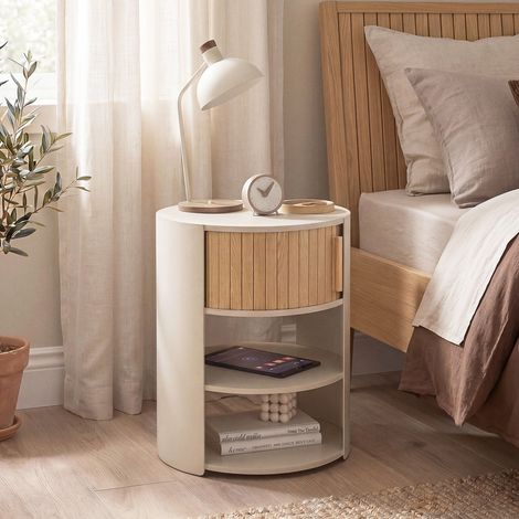 Lote de 2 mesitas de noche redondas TONO en color beige con 1 puerta corredera con efecto de listones, mesita auxiliar