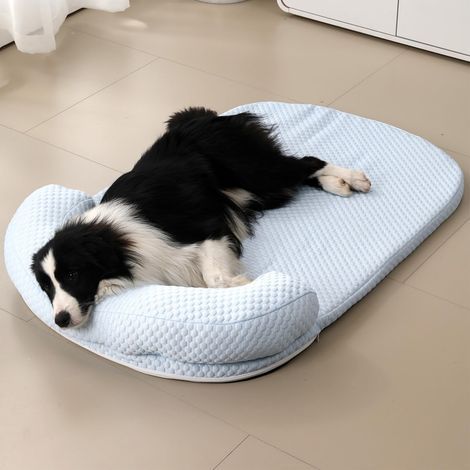 Cooling mat for dogs and cats - Removable, washable and breathable ice silk cooling bed - Blue (S) (1/5)