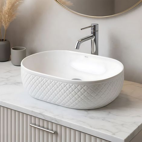 REA – Vasque à poser ovale en céramique sanitaire blanc brillant – Longueur 490mm – Largeur 355mm – Hauteur 150mm – Installation sur meuble